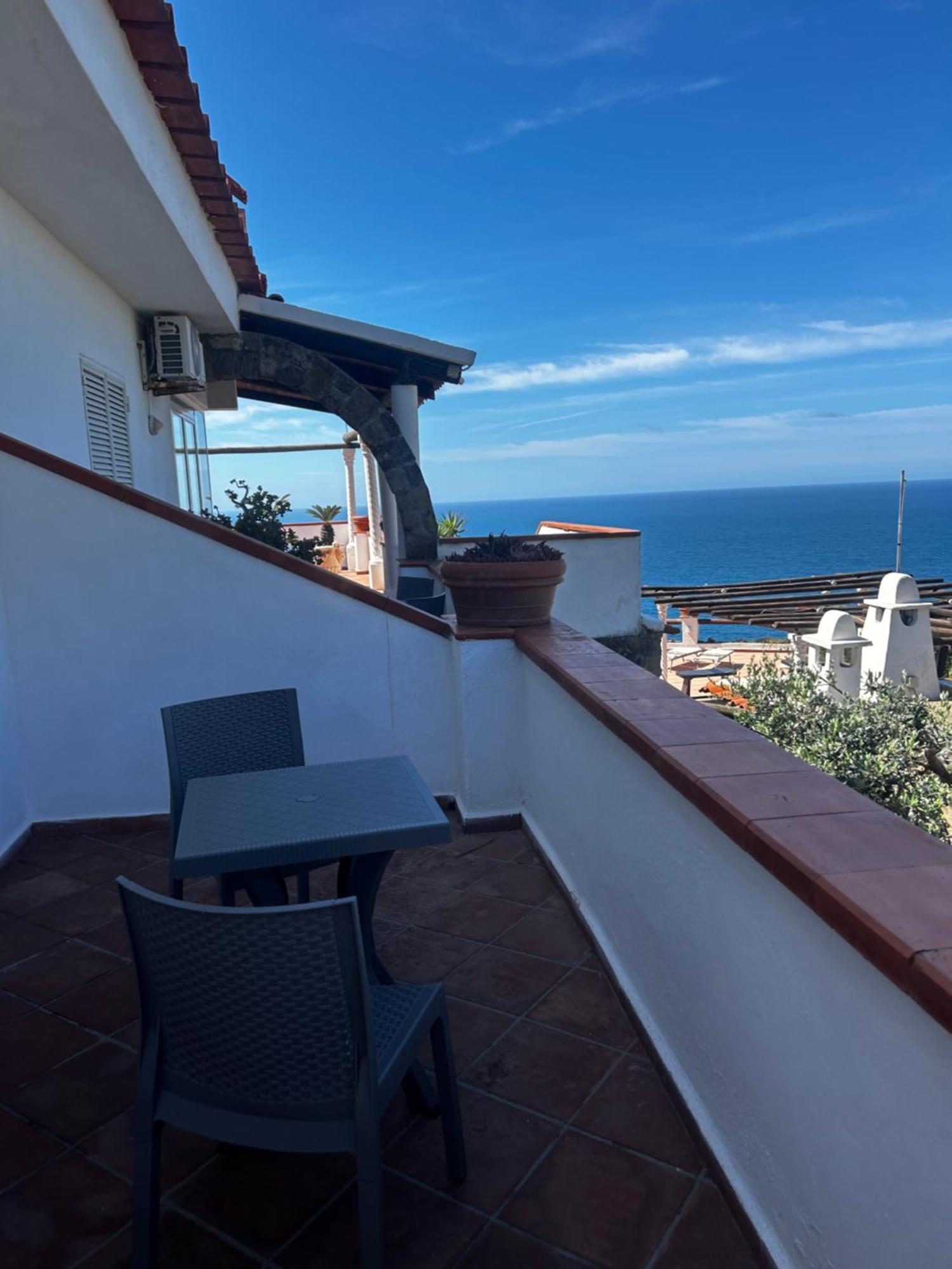 Hotel Punto Azzurro Forio  ภายนอก รูปภาพ