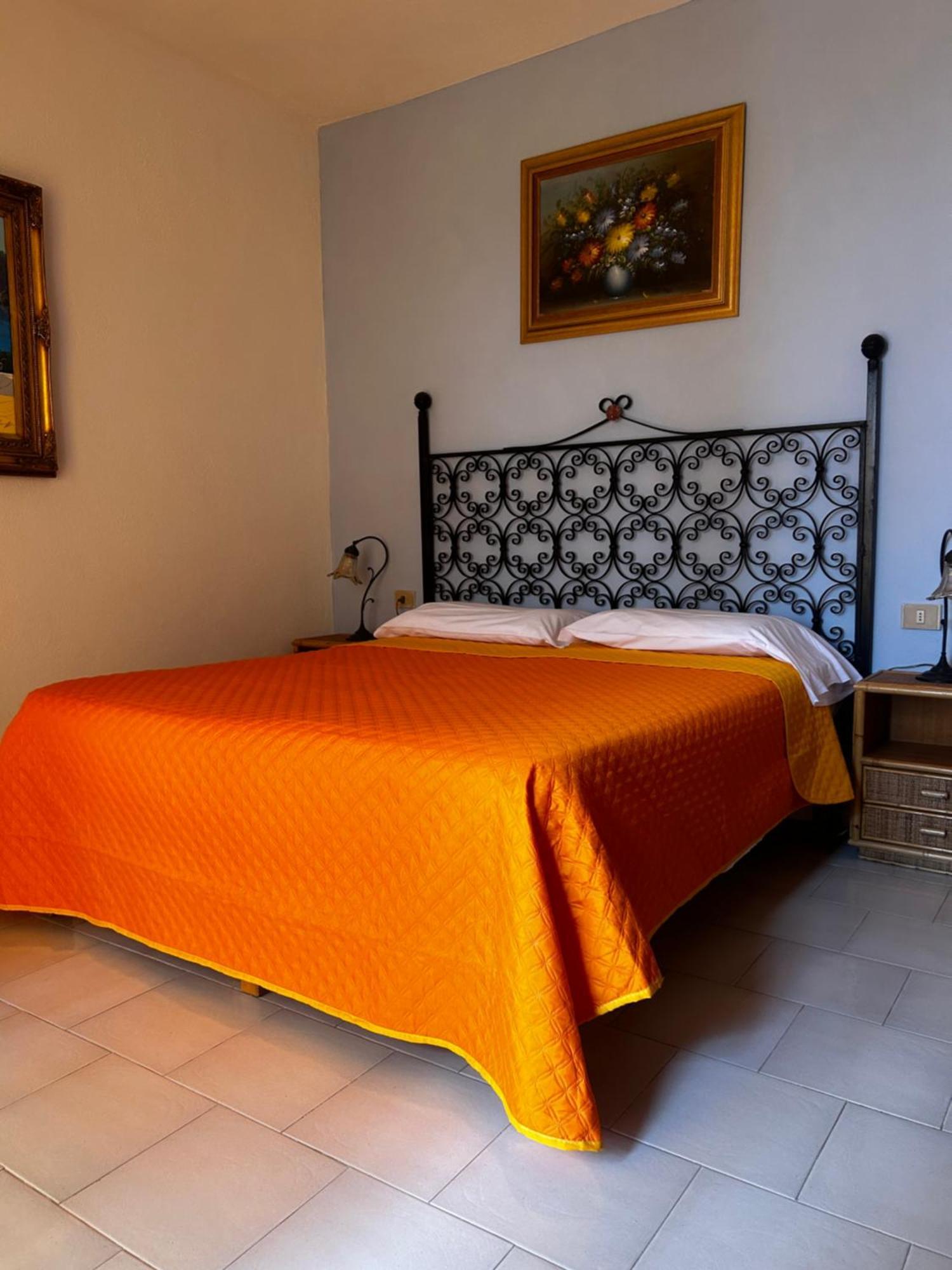 Hotel Punto Azzurro Forio  ภายนอก รูปภาพ