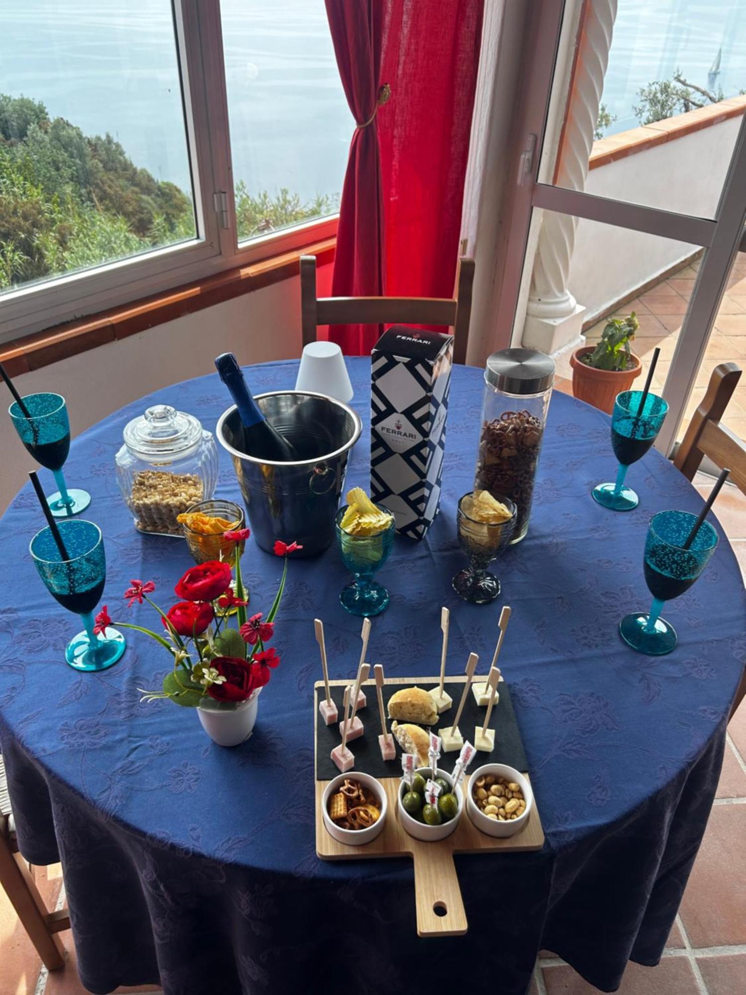 Hotel Punto Azzurro Forio  ภายนอก รูปภาพ